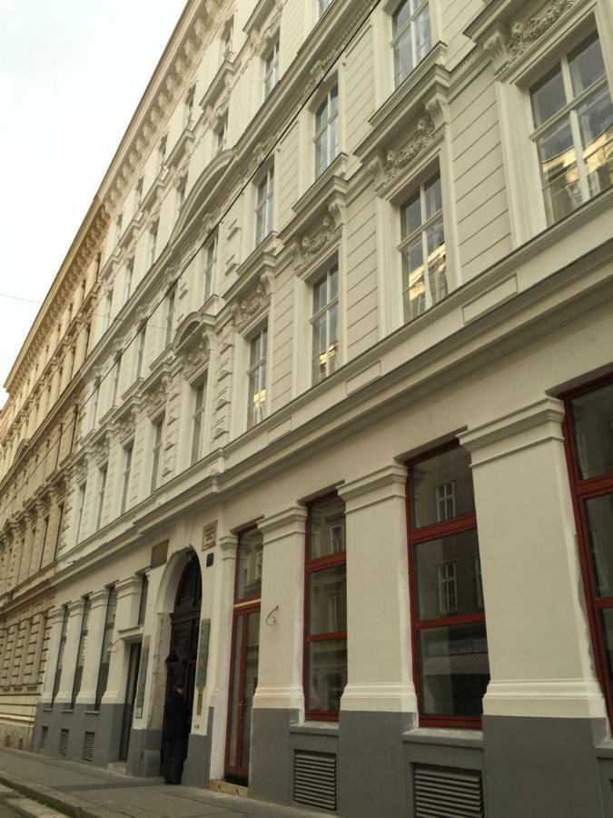 Opera 1 Apartament *